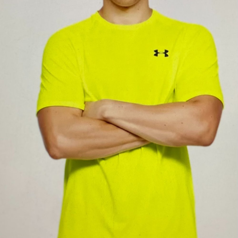 “UNDER ARMOR” XL Shirt.Men's UA Tech™ 2.0